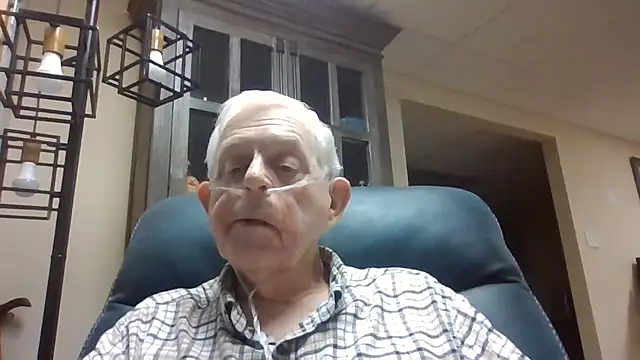 Snapshot of bootlegmanz chatting on 05/08/26, 08:25 bootlegmanz online show from 05/08/26, 08:25