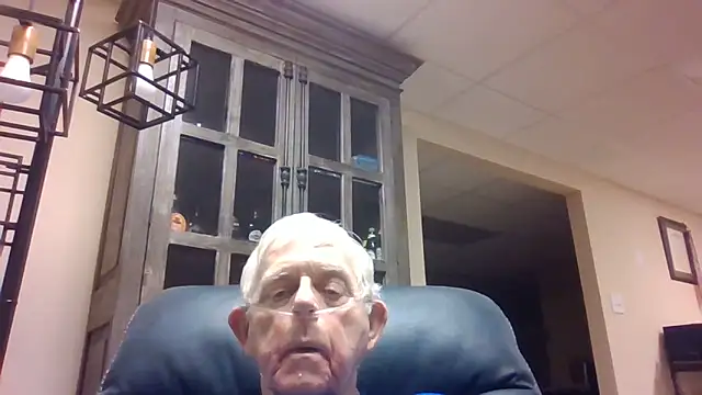 Snapshot of bootlegmanz chatting on 06/11/26, 01:27 bootlegmanz online show from 06/11/26, 01:27