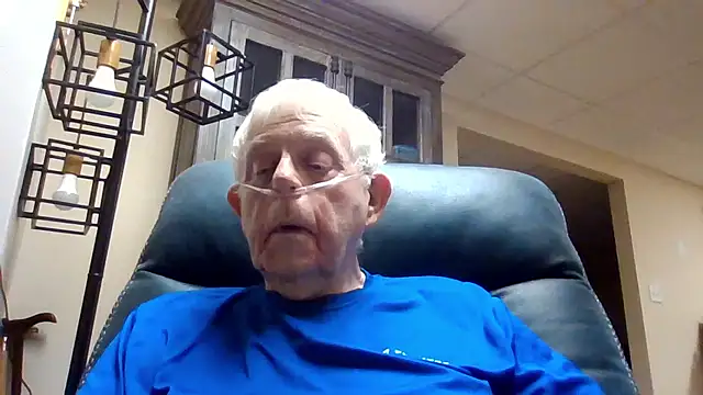 Snapshot of bootlegmanz chatting on 06/12/26, 03:05 bootlegmanz online show from 06/12/26, 03:05