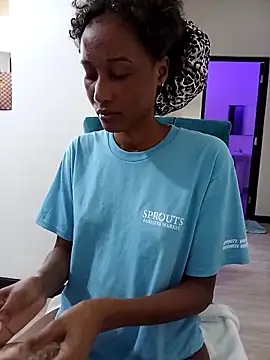 Lina-01 online show from 09/25/25, 09:57