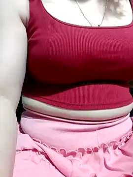 Snapshot of Tuo8702 chatting on 03/14/25, 05:24 Tuo8702 online show from 03/14/25, 05:24