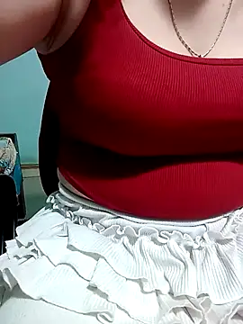 Snapshot of Tuo8702 chatting on 03/14/25, 08:28 Tuo8702 online show from 03/14/25, 08:28