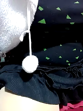 Snapshot of Tuo8702 chatting on 03/18/25, 12:16 Tuo8702 online show from 03/18/25, 12:16