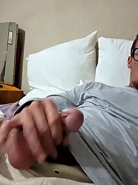 Snapshot of TheSouthernKing chatting on 03/25/26, 10:16 TheSouthernKing online show from 03/25/26, 10:16