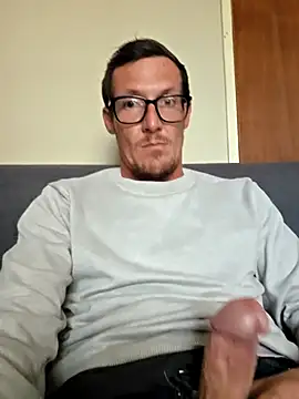 Snapshot of TheSouthernKing chatting on 04/13/26, 10:43 TheSouthernKing online show from 04/13/26, 10:43