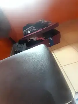 miicheele32 online show from 01/02/25, 07:18