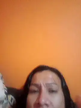 miicheele32 online show from 01/12/25, 08:25