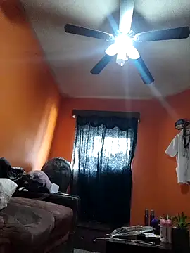 miicheele32 online show from 01/27/25, 04:54