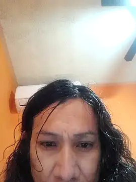 miicheele32 online show from 01/27/25, 08:39