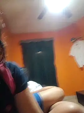 miicheele32 online show from 02/19/25, 09:39