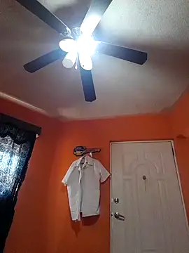 miicheele32 online show from 02/19/25, 07:27