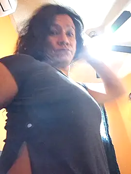 miicheele32 online show from 09/29/25, 06:24