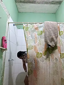 miicheele32 online show from 10/24/25, 06:54