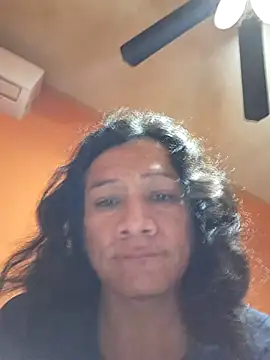 miicheele32 online show from 12/05/25, 08:01