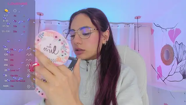 Snapshot of sophiecherry_ chatting on 12/27/24, 10:26 sophiecherry online show from 12/27/24, 10:26