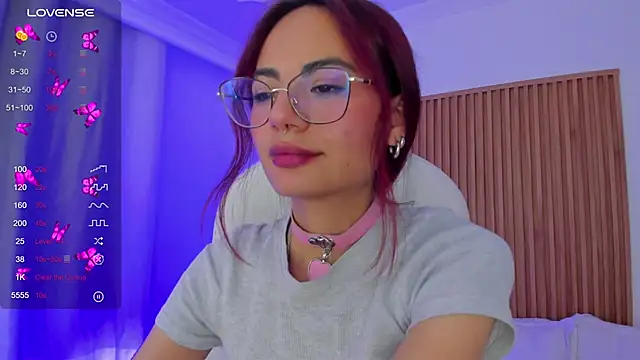 Snapshot of sophiecherry_ chatting on 02/03/25, 07:40 sophiecherry online show from 02/03/25, 07:40