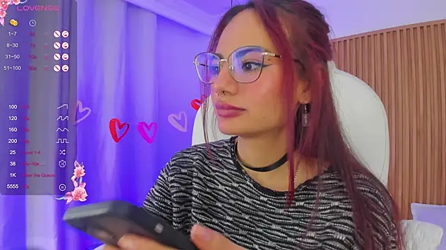 Snapshot of sophiecherry_ chatting on 02/17/25, 07:37 sophiecherry online show from 02/17/25, 07:37