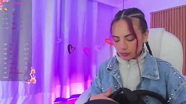 Snapshot of sophiecherry_ chatting on 02/22/25, 05:55 sophiecherry online show from 02/22/25, 05:55