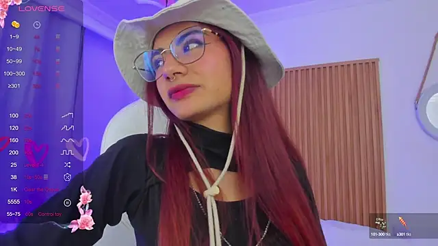 Snapshot of sophiecherry_ chatting on 03/08/25, 05:38 sophiecherry online show from 03/08/25, 05:38
