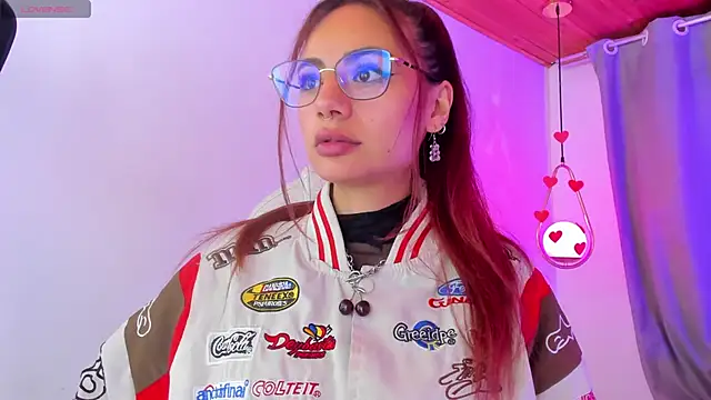 Snapshot of sophiecherry_ chatting on 03/14/25, 06:32 sophiecherry online show from 03/14/25, 06:32