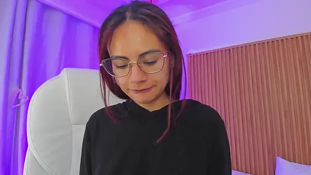 Snapshot of sophiecherry_ chatting on 03/15/25, 09:19 sophiecherry online show from 03/15/25, 09:19