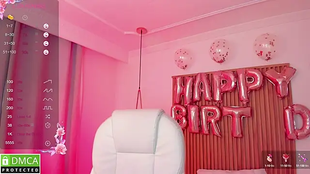 Snapshot of sophiecherry_ chatting on 10/06/25, 10:07 sophiecherry online show from 10/06/25, 10:07