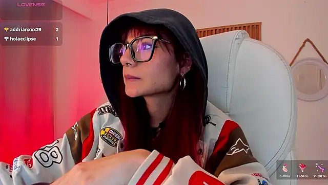 Snapshot of sophiecherry_ chatting on 11/14/25, 11:57 sophiecherry online show from 11/14/25, 11:57