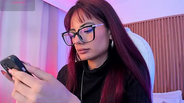 Snapshot of sophiecherry_ chatting on 11/22/25, 09:14 sophiecherry online show from 11/22/25, 09:14