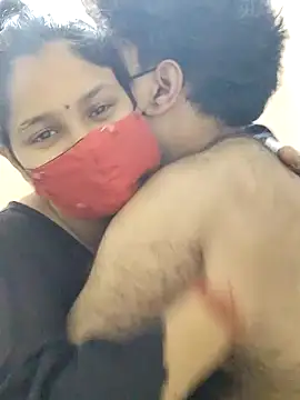 Snapshot of IND_COUPLE1 chatting on 12/08/24, 10:03 IND COUPLE1 online show from 12/08/24, 10:03