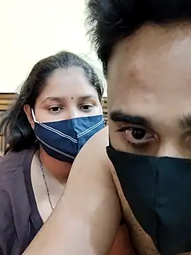 Snapshot of IND_COUPLE1 chatting on 02/05/25, 06:15 IND COUPLE1 online show from 02/05/25, 06:15