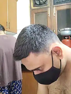 Snapshot of IND_COUPLE1 chatting on 02/21/25, 03:43 IND COUPLE1 online show from 02/21/25, 03:43