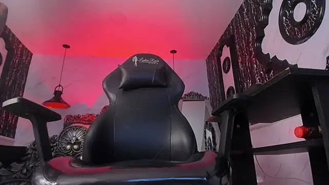 Snapshot of NAILAHARD chatting on 01/28/25, 05:14 NAILAHARD online show from 01/28/25, 05:14