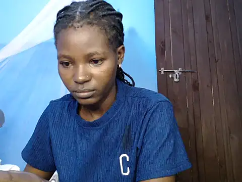 TrishaKalid online show from 10/09/25, 08:12