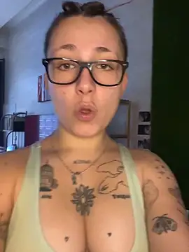 Hawitxui online show from 10/17/25, 08:50