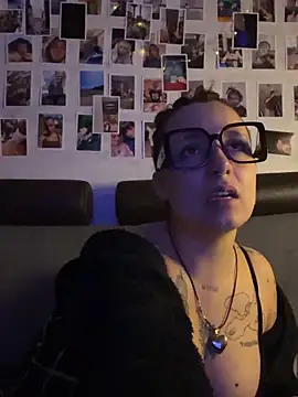 Hawitxui online show from 12/21/25, 08:05