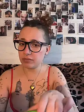 Hawitxui online show from 03/18/26, 07:33