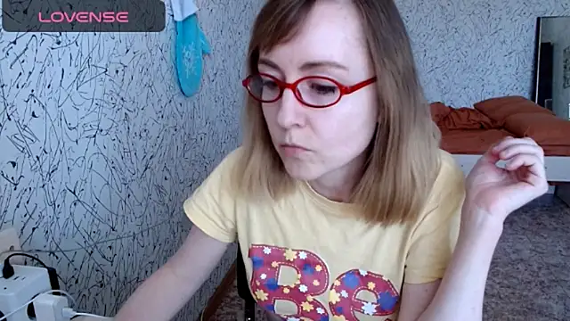 Athena Richards online show from 04/01/26, 08:48