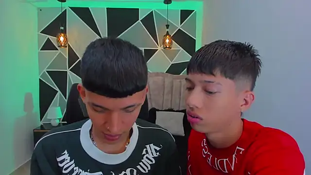 Snapshot of Juan_Nd_Steven chatting on 11/08/25, 04:23 Juan Nd Steven online show from 11/08/25, 04:23