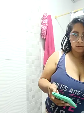  Angelinaandrade  online show from 11/20/25, 12:33