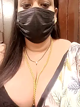 Snapshot of ashikaa_r chatting on 01/11/25, 05:29 ashikaa r online show from 01/11/25, 05:29