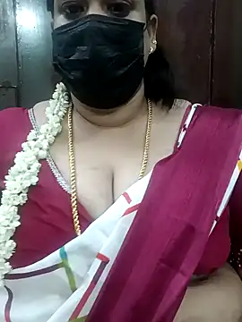 Snapshot of ashikaa_r chatting on 01/22/25, 04:23 ashikaa r online show from 01/22/25, 04:23