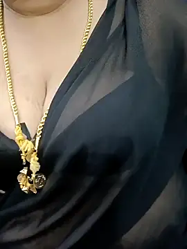 Snapshot of ashikaa_r chatting on 02/11/25, 09:25 ashikaa r online show from 02/11/25, 09:25