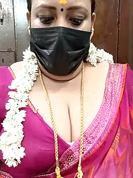 Snapshot of ashikaa_r chatting on 02/19/25, 01:50 ashikaa r online show from 02/19/25, 01:50