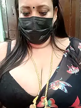 Snapshot of ashikaa_r chatting on 02/22/25, 11:02 ashikaa r online show from 02/22/25, 11:02