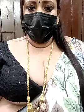 Snapshot of ashikaa_r chatting on 03/02/25, 04:21 ashikaa r online show from 03/02/25, 04:21