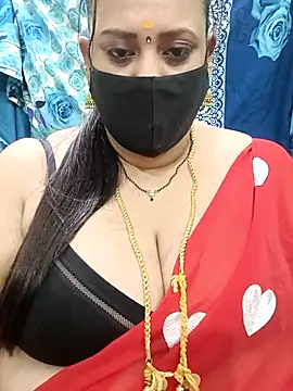 Snapshot of ashikaa_r chatting on 10/01/25, 07:20 ashikaa r online show from 10/01/25, 07:20