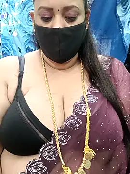 Snapshot of ashikaa_r chatting on 10/05/25, 03:38 ashikaa r online show from 10/05/25, 03:38