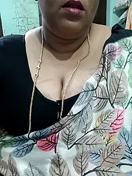 Snapshot of ashikaa_r chatting on 03/09/26, 06:34 ashikaa r online show from 03/09/26, 06:34