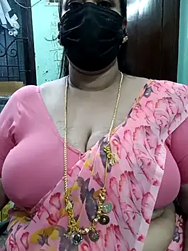 Snapshot of ashikaa_r chatting on 04/21/26, 06:01 ashikaa r online show from 04/21/26, 06:01