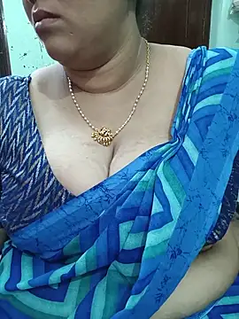 Snapshot of ashikaa_r chatting on 06/14/26, 05:31 ashikaa r online show from 06/14/26, 05:31